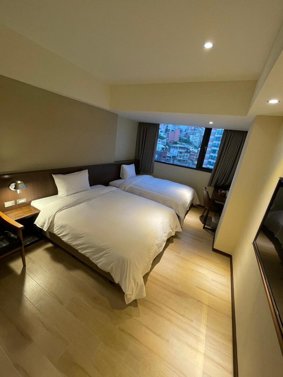 Dahua Hotel จีหลง ภายนอก รูปภาพ